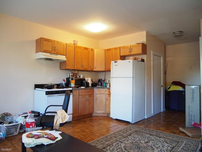 Photo - 1576 Tremont St Unidad 1576 Tremont St #3 Rental