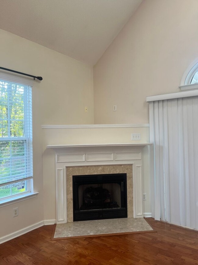 Photo - 518 Auburn Square Dr
