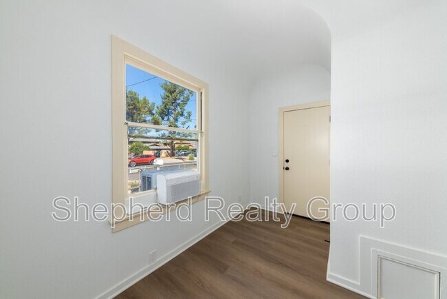 Photo - 3340 Eucalyptus Ave