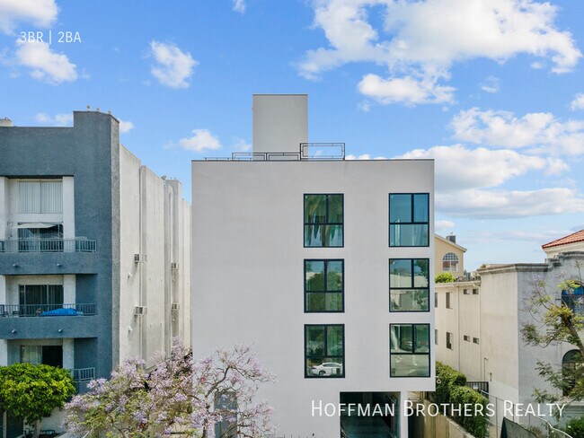 Photo - 3755 S Canfield Ave Unidad 102