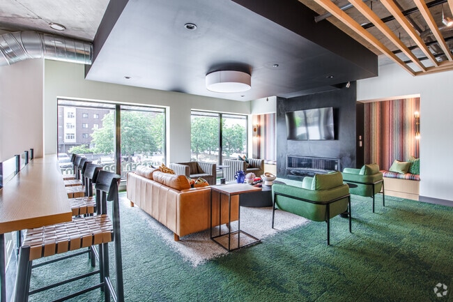 Community Room - Hencen