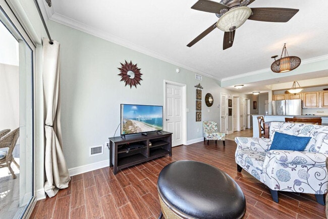 1010 W Beach Blvd Unit SI FL4-ID1268881P