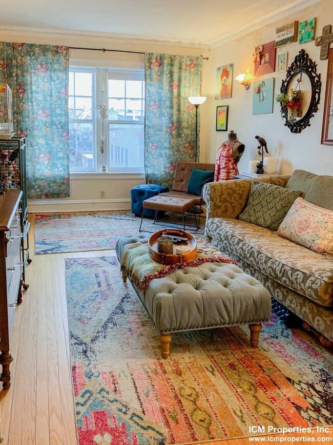 Building Photo - 1630 W Sunnyside Ave Unit 1614