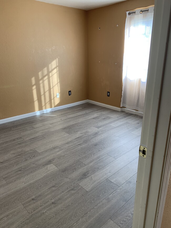 Building Photo - 965 Weeping Willow Ct