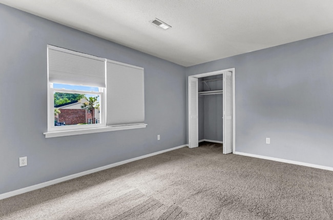 Photo - 775 Parkdale Dr