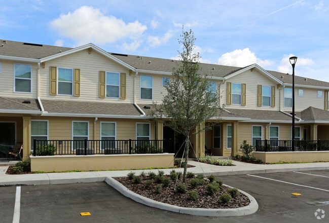 Fountains at Lingo Cove Apartments