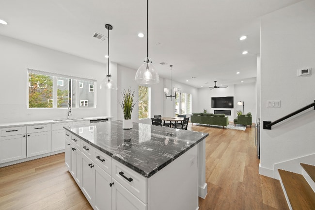 Photo - 2510 Gray St