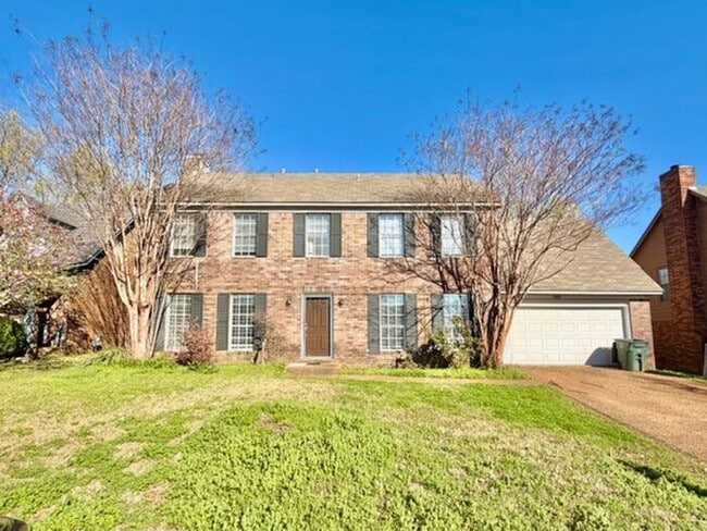 Building Photo - Available Now 5 Bedroom 2 Bath Home In Memphis