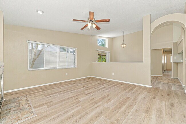 13414 Laraway Dr