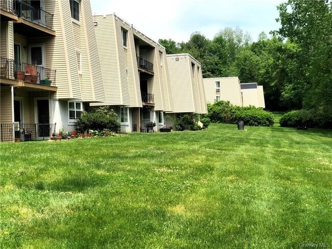 Photo - 315 Fox Run Ln