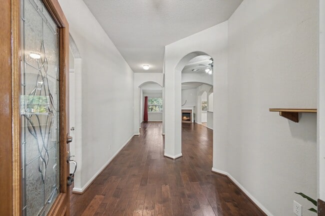 Photo - 1912 Hill Manor Dr