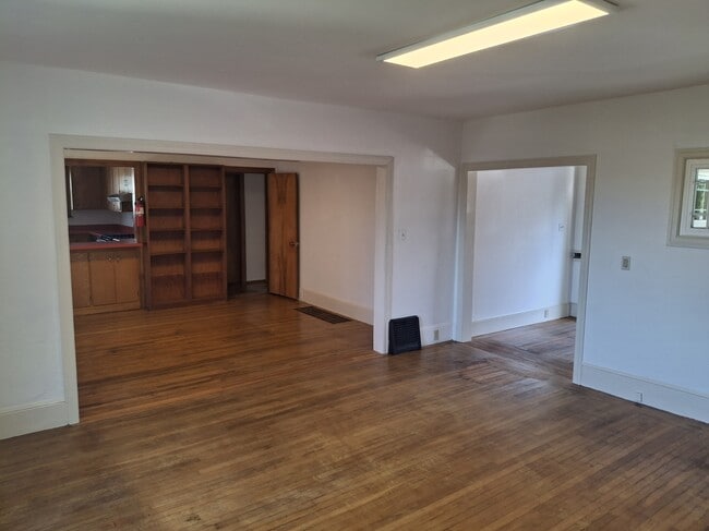 Photo - 1132 Sutter St