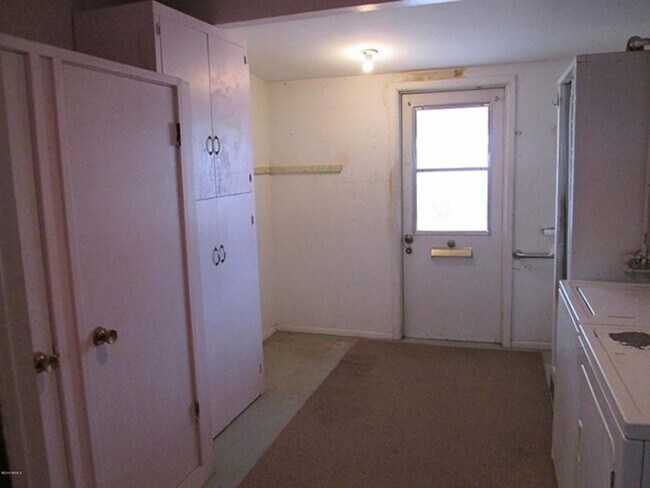 Photo - 2 Bedroom, 2 Bath Home. SECTION 8 ACCEPTED!