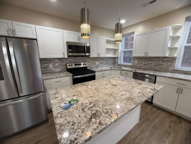 Photo - 605 N 64th St Unidad B