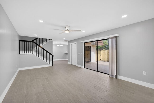 Photo - 183 Charter Way