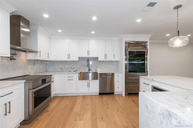 Photo - 18 Acorn Ponds Dr