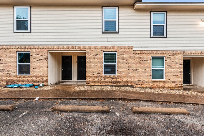 Building Photo - 609 S 5th St Rental