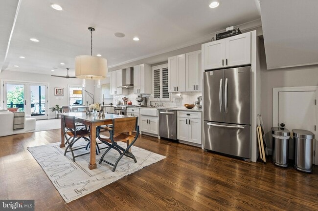 Building Photo - 2026 North Capitol St NW Unit 2