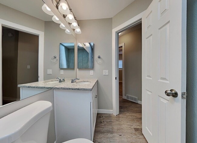 Photo - 2855 Warrenton Way