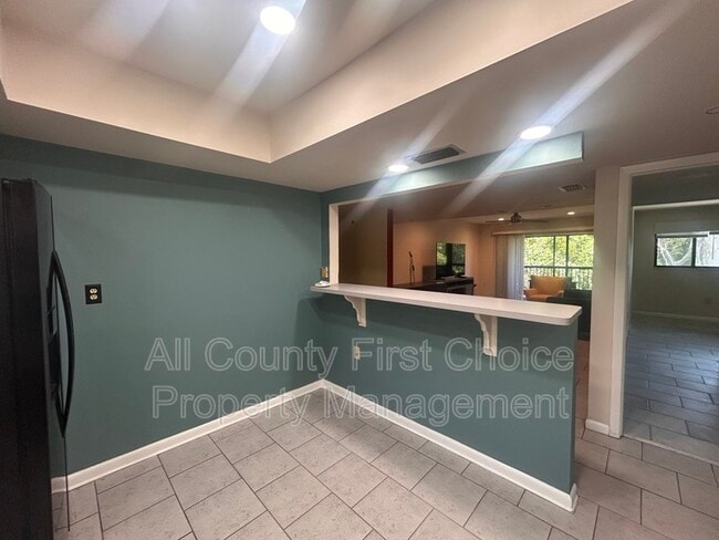 760 S Village Dr Unidad 204