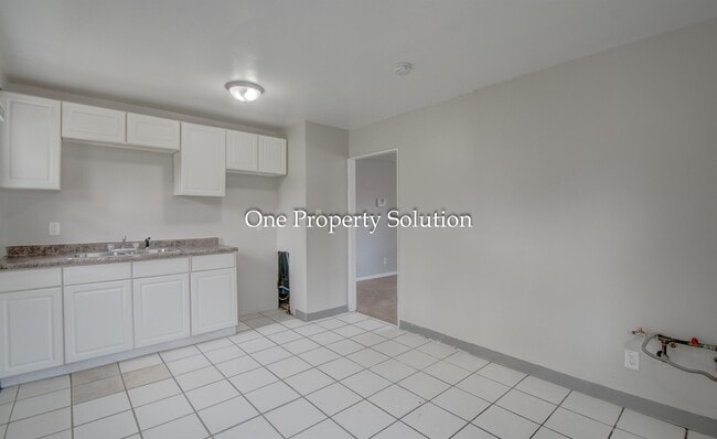 Photo - 5147 E 10th Ave