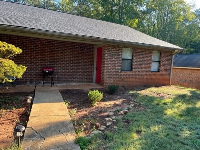 Photo - 109 Oak Park Ct