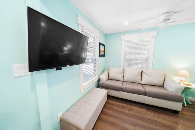 Building Photo - 505 Anemone St Unit SI ID1511627P