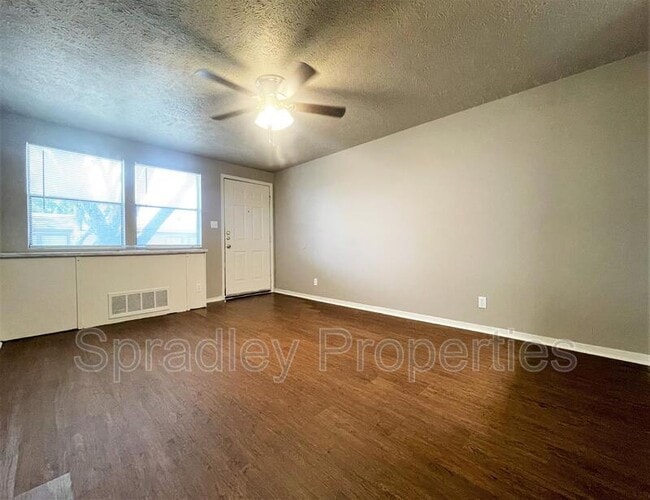 Photo - Autumn Chase Apartments