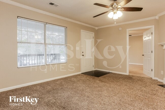 Photo - 604 Rays Ln SE