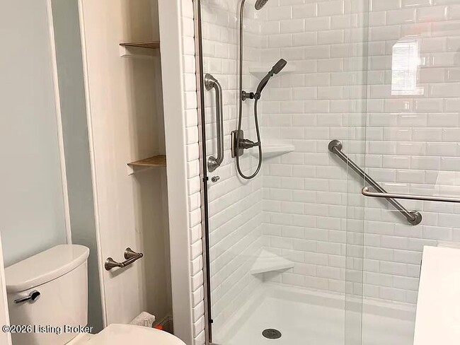 Photo - 3724 Bashford Ave