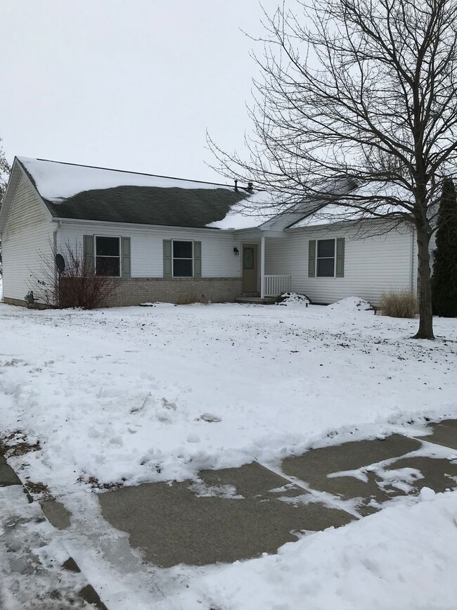 Country Setting 3 Bed/2 Bath Ranch In Wauseon - Country Setting 3 Bed/2 Bath Ranch In Wauseon Casa