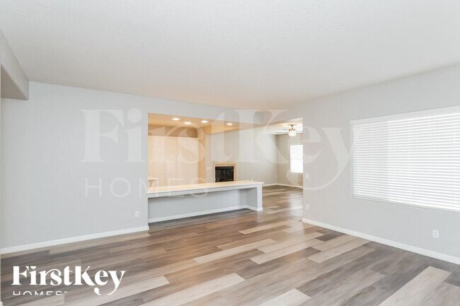 Photo - 5595 Criollo Dr