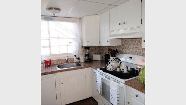 Photo - Townhouse Road Apartments