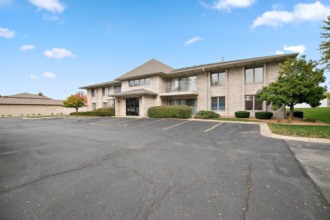 Building Photo - 1061 Ashley Ct N