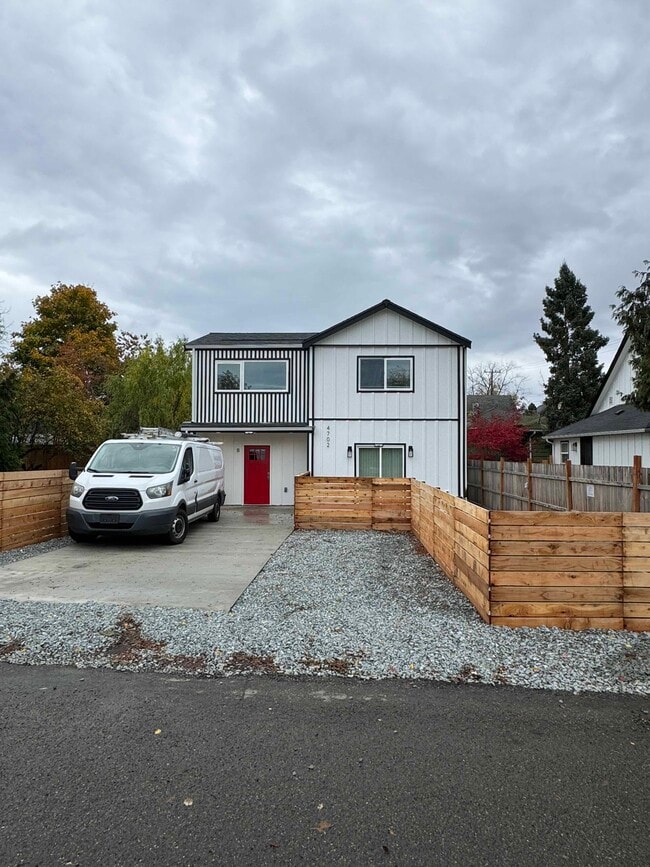 Building Photo - 4702 S Lucile St Unit B