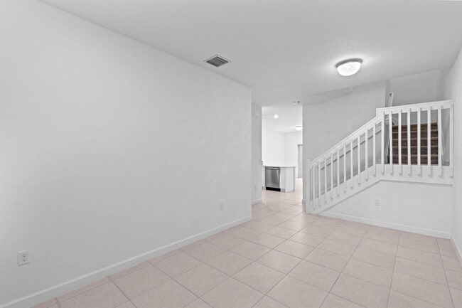 Photo - 5515 NW 27th St