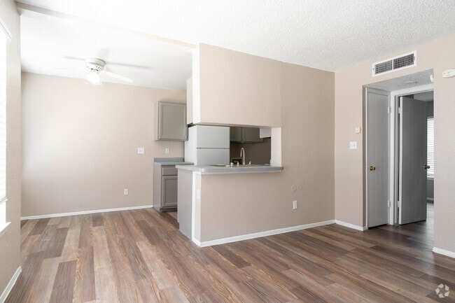 1HAB, 1BA - 640 ft² - Trevino Place Apartments