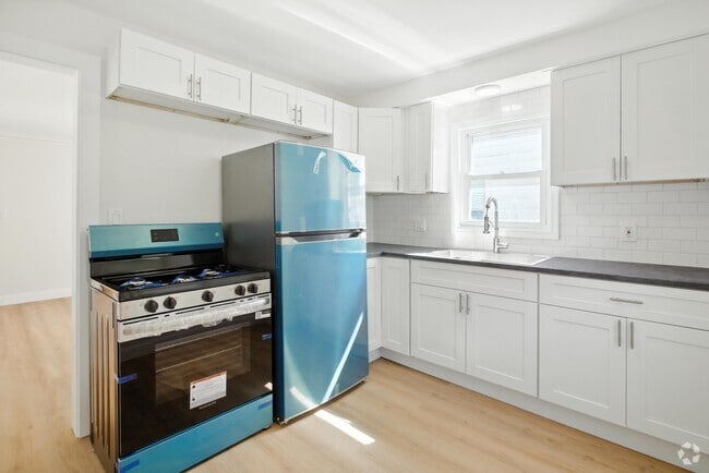 Building Photo - 429 W Bernhard Ave Rental