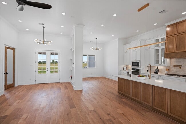 Photo - 413 Chuckwagon Trail