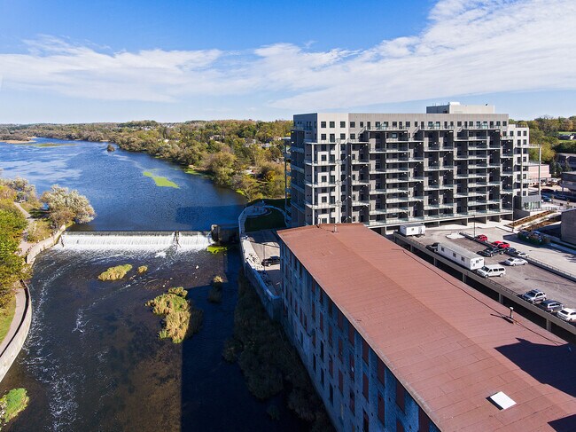 Photo - Riverview Apartments