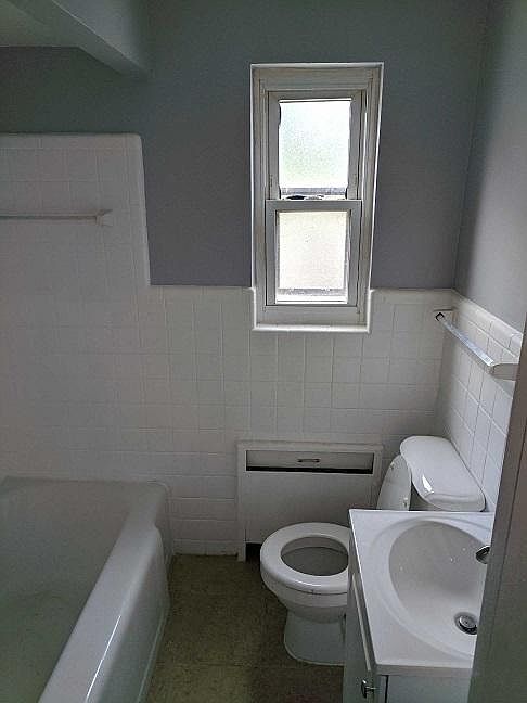 Photo - Mt Airy Horseshoe Apartments