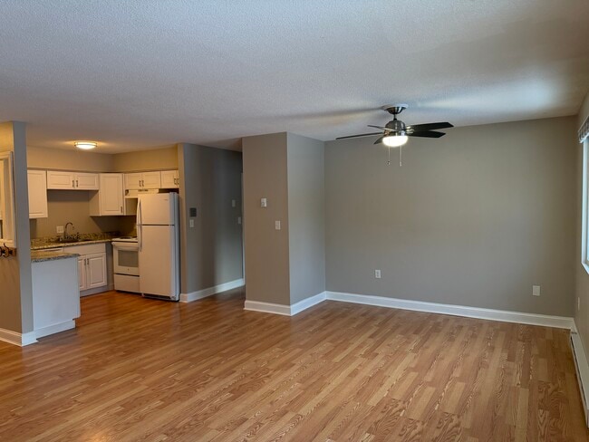 Photo - 25 Mercury Dr Unit 25B