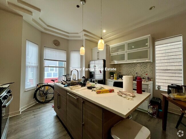Building Photo - 24 Washburn St Rental