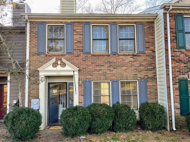 Building Photo - 603 Maysville Rd NE