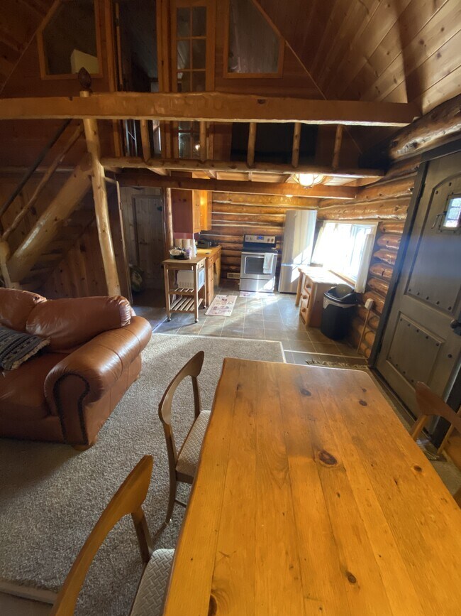 Photo - 3679 Alder Ave