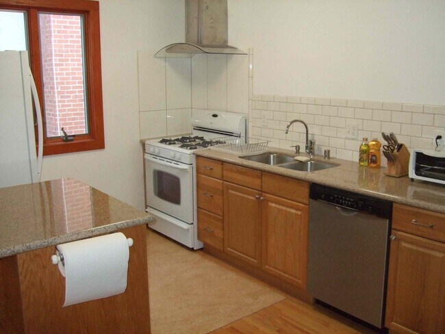 Photo - 2472 Virginia St Apartments Unit 2474A