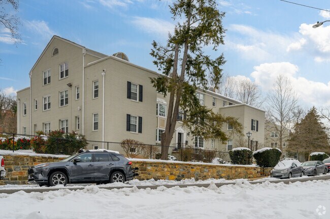 816 S Arlington Mill DR - Park Glen Condo