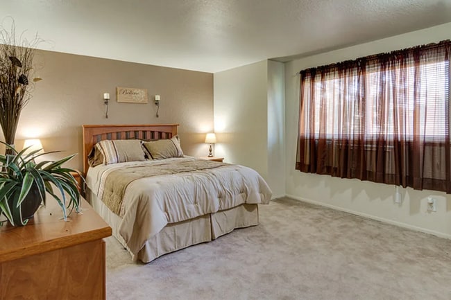 Bedroom - Autumn Woods Apartments