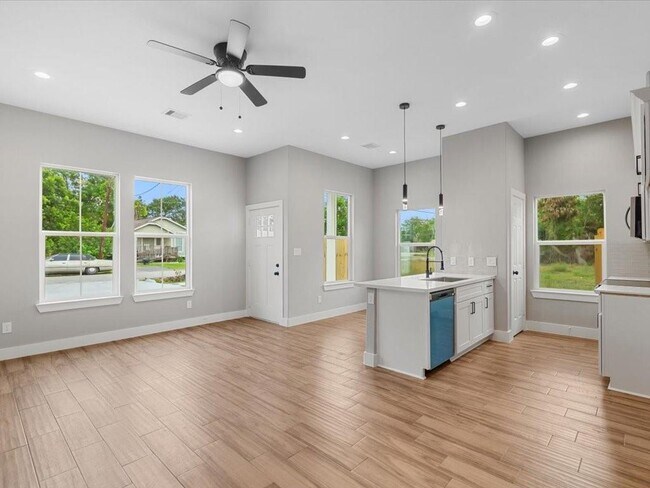 Photo - 4124 Vaughn St Unidad A