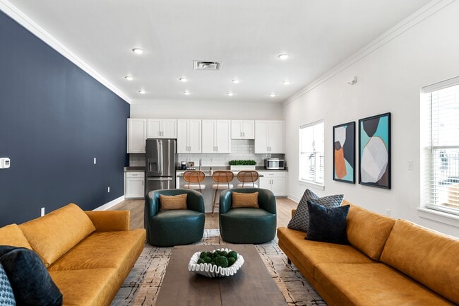45 at Creekside Apartments